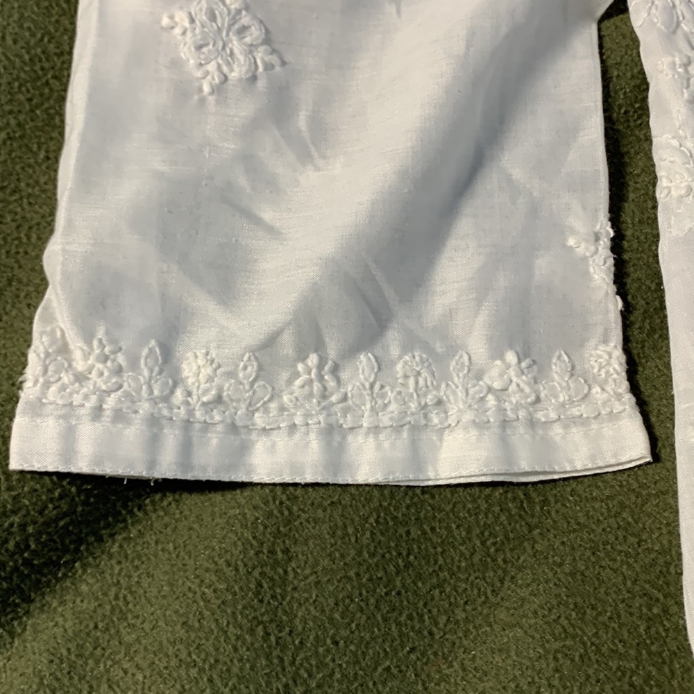 Beautiful, white, floral, sheer tunic. Handmade in India. Size small. - Picture 3 of 6